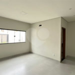 Casa Térrea à venda com 3 quartos, sendo 1 suíte, em Jardim Califórnia, Cuiabá, MT