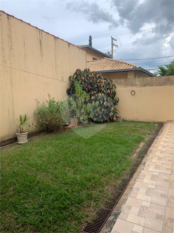 Sobrado à venda com 3 quartos, sendo 1 suíte, em Parque Residencial Rafael Alcalá, Porto Feliz, SP