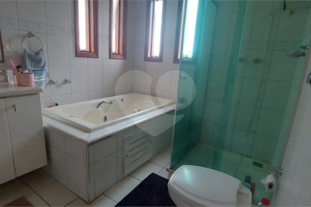 Sobrado à venda com 3 quartos, sendo 1 suíte, em Jardim Santa Rosália, Sorocaba, SP