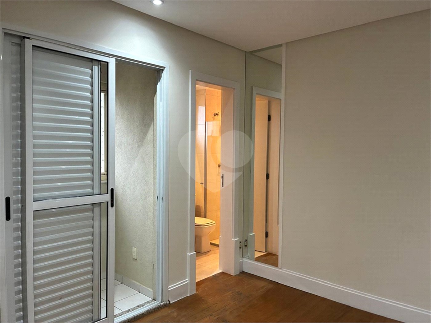 Apartamento à venda com 3 quartos, sendo 1 suíte, em Vila Guilherme, São Paulo, SP