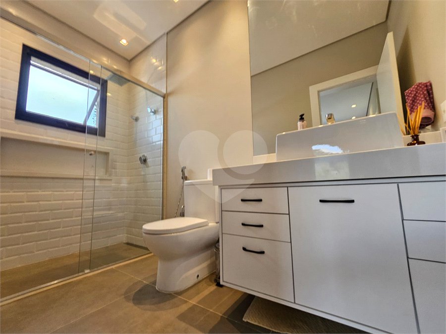 Casa à venda com 4 suítes no condomínio Residencial Itahyê, Santana de Parnaíba - SP