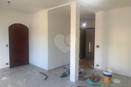 Sobrado à venda ou para alugar com 3 quartos, sendo 1 suíte, em Jardim Leonor Mendes de Barros, São Paulo, SP