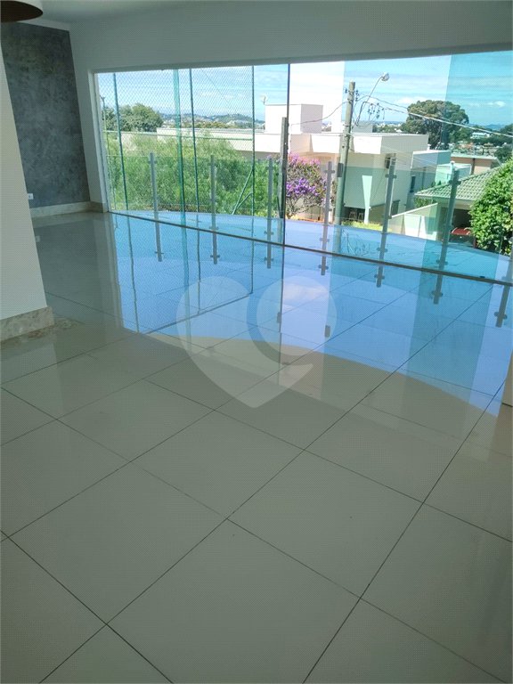 Casa para alugar com 3 quartos, sendo 1 suíte, no condomínio Reserva da Mata, Vinhedo - SP