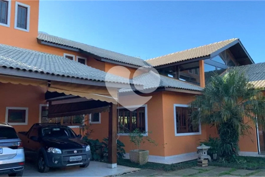 Casa à venda com 4 suítes no condomínio Suíça da Cantareira, Mairiporã - SP