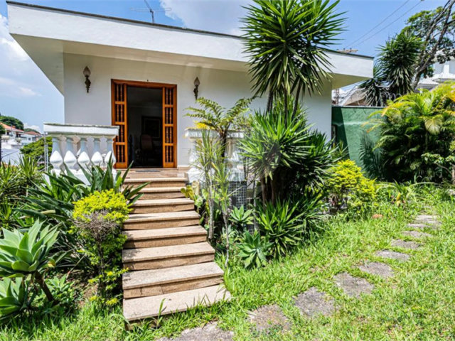 Sobrado à venda com 3 quartos, sendo 1 suíte,  em Jardim São Bento, São Paulo, SP
