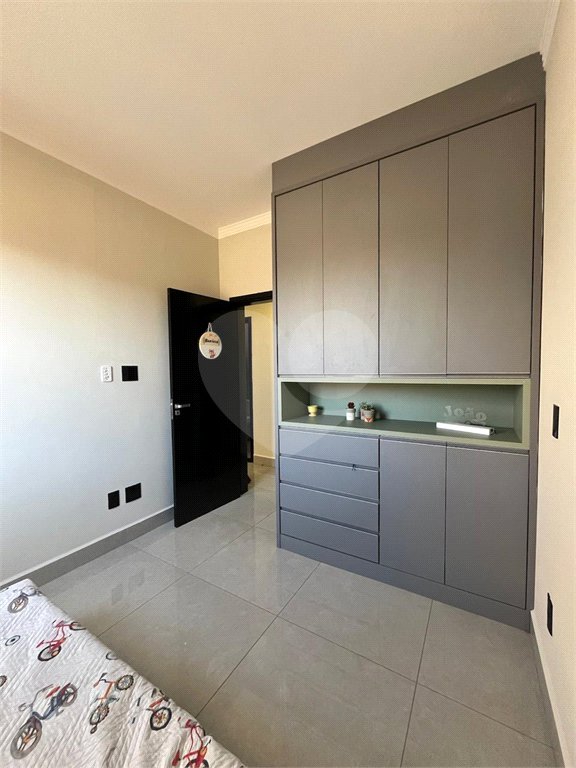 Casa à venda com 3 quartos, sendo 1 suíte, no condomínio Vila Paraty, Indaiatuba - SP