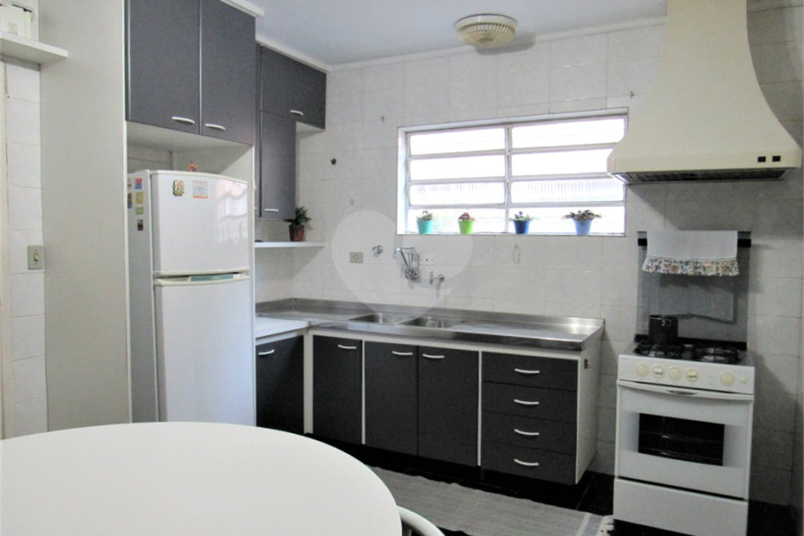 Sobrado à venda com 3 quartos, sendo 1 suíte, em Vila Mascote, São Paulo, SP