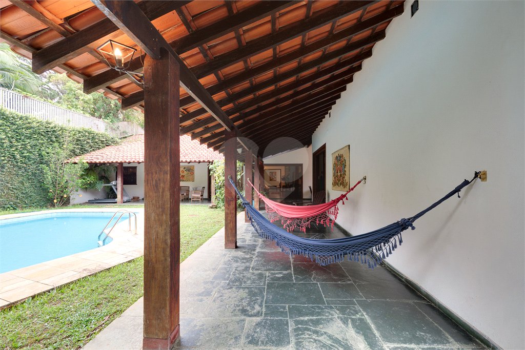Casa Térrea à venda com 4 quartos, sendo 2 suítes, em Alto da Boa Vista, São Paulo, SP
