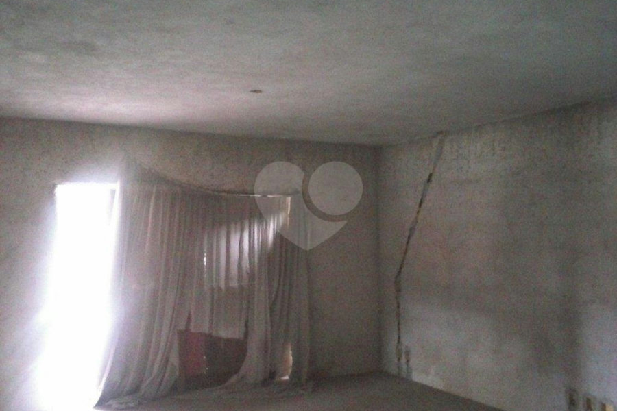 Sobrado à venda com 4 quartos, sendo 1 suíte, em Barro Branco (zona Norte), São Paulo, SP