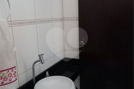 Sobrado à venda com 3 quartos, sendo 1 suíte,  em Vila Lavínia, Mogi das Cruzes, SP