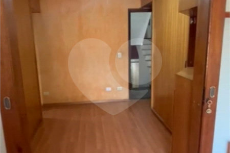 Casa à venda com 3 suítes em Vila Romana, São Paulo, SP