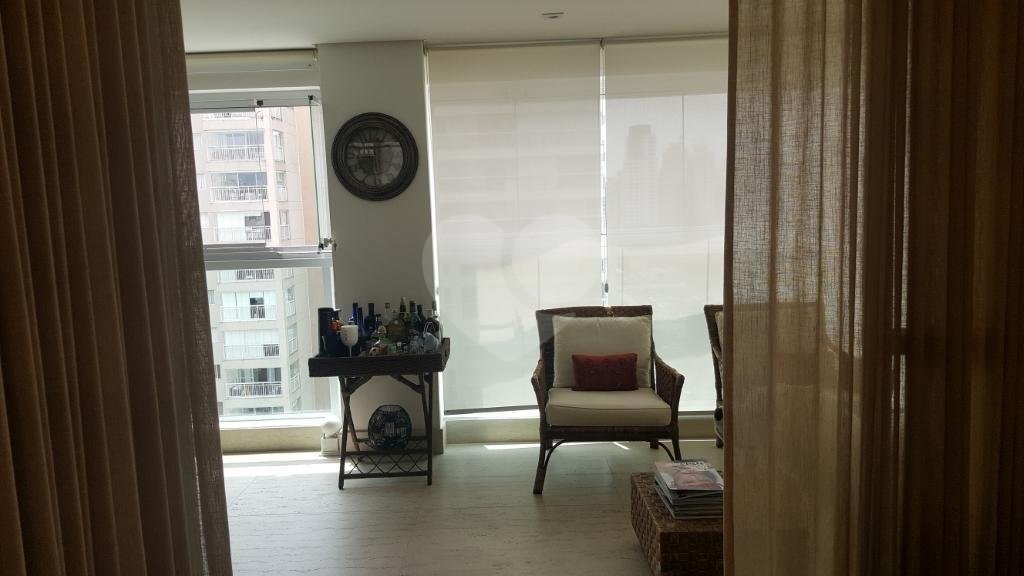 Apartamento à venda ou para alugar com 3 suítes em Vila Olímpia, São Paulo, SP