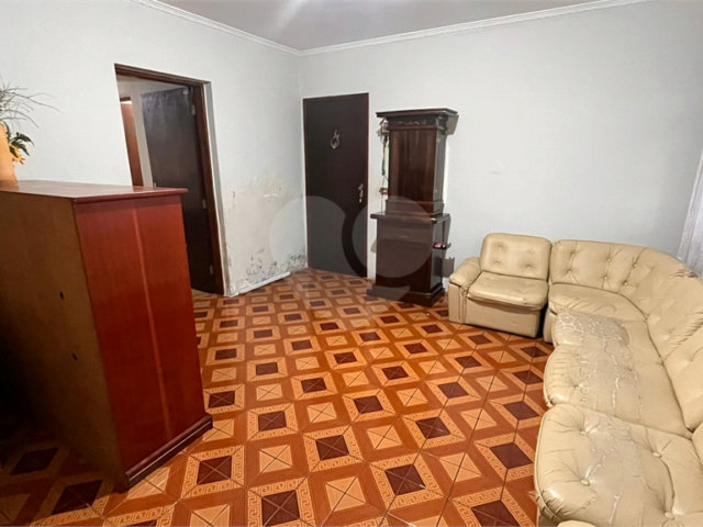 Casa Térrea à venda com 3 quartos em Jardim São José, Guarulhos, SP