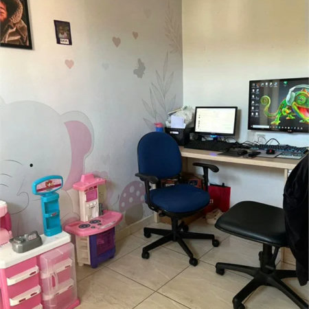 Oportunidade no Jardim Suína - Casa Espaçosa e Bem Localizada 3 quartos co vaga