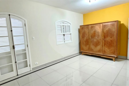 Sobrado à venda com 3 quartos, sendo 1 suíte,  em Jardim Humaitá, São Paulo, SP