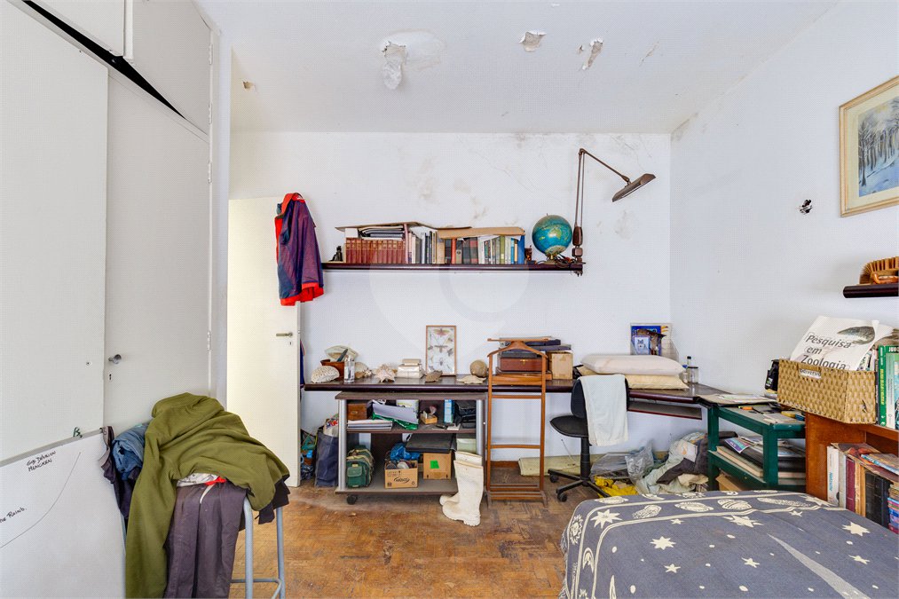 Casa à venda com 4 quartos, sendo 2 suítes, em Alto da Boa Vista, São Paulo, SP
