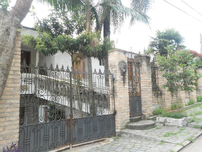 Sobrado à venda com 5 quartos, sendo 1 suíte, em Tremembé, São Paulo, SP