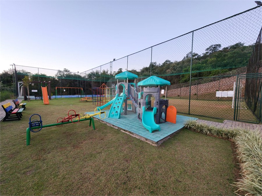 Terreno à venda no condomínio Residencial Jardim Primavera, Louveira - SP