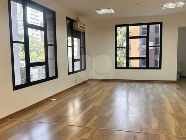 Sala à venda ou para alugar em Vila Olímpia, São Paulo, SP