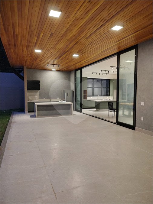 Casa à venda ou para alugar com 4 suítes no condomínio Panorama, Atibaia - SP