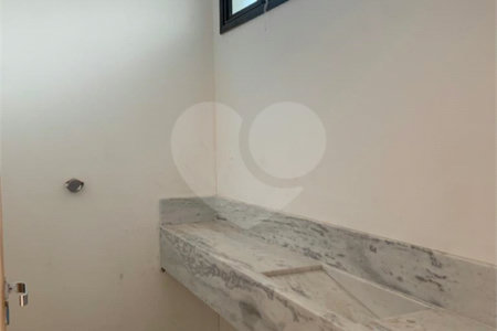 Casa à venda com 3 suítes em Loteamento Loanda, Atibaia, SP