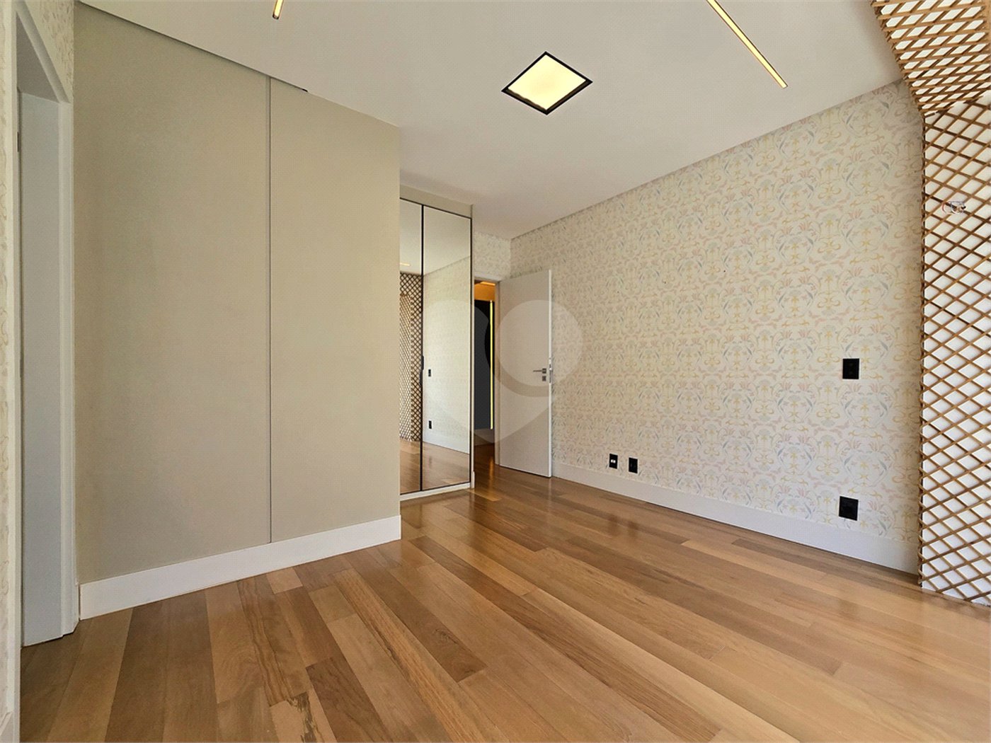 Apartamento à venda com 5 quartos, sendo 4 suítes, em Santa Cecília, São Paulo, SP