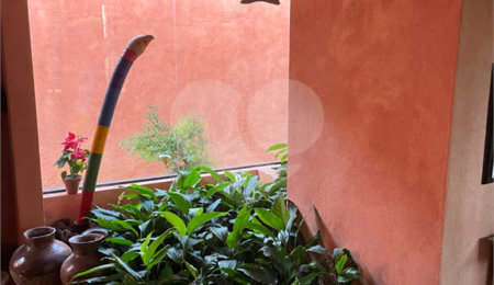 Casa à venda ou para alugar com 4 quartos, sendo 3 suítes,  em Jardim Leonor, São Paulo, SP