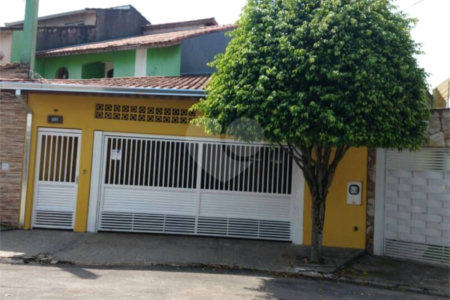 Casa à venda com 3 quartos, sendo 1 suíte, em Jardim dos Ipês, Suzano, SP