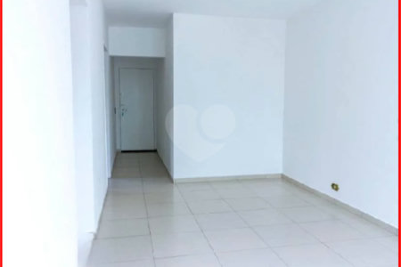 Apartamento à venda com 3 quartos, sendo 1 suíte, em Bosque da Saúde, São Paulo, SP