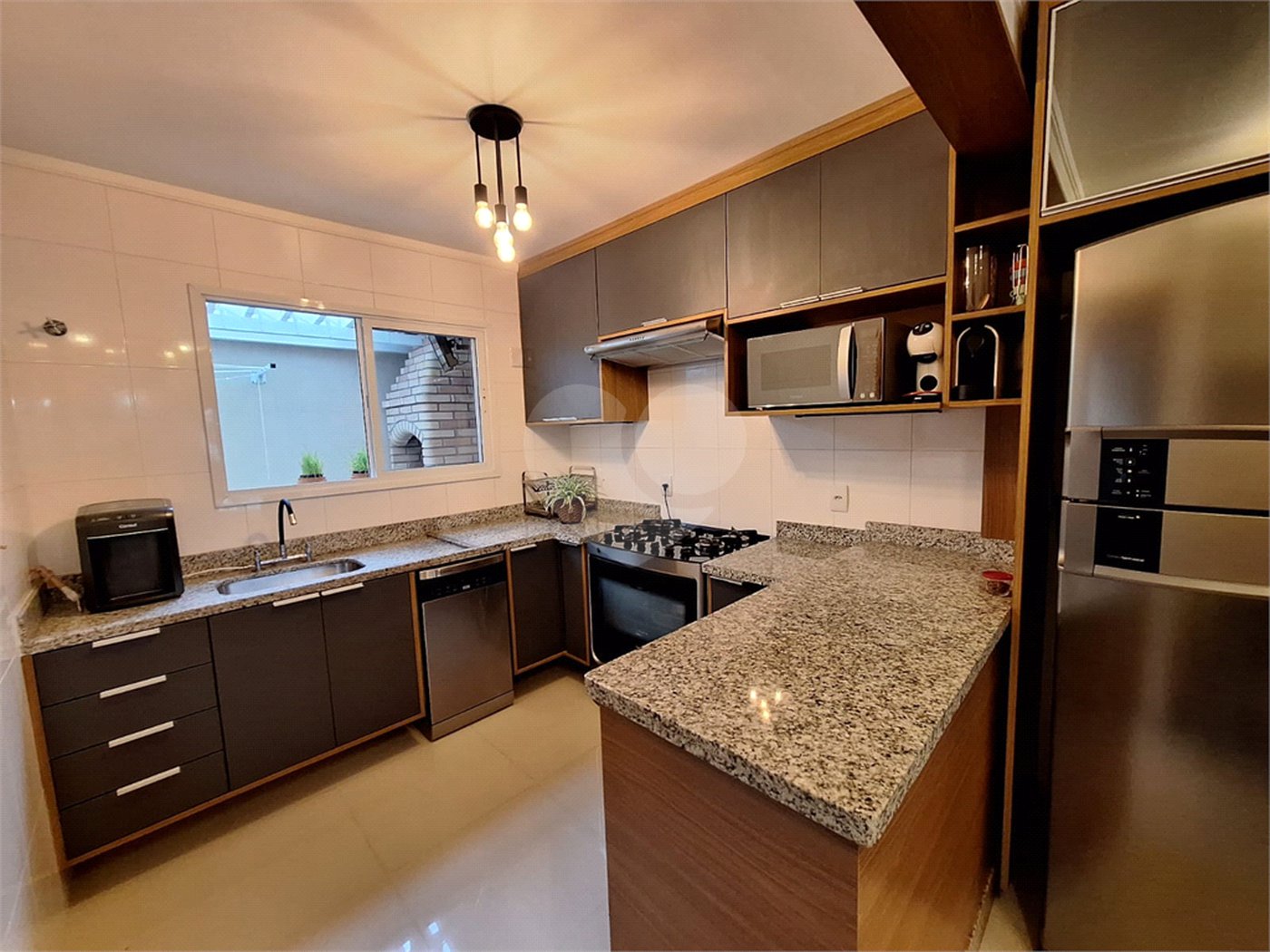 Casa à venda com 3 quartos, sendo 1 suíte, no condomínio Res San Raphael, São Paulo - SP