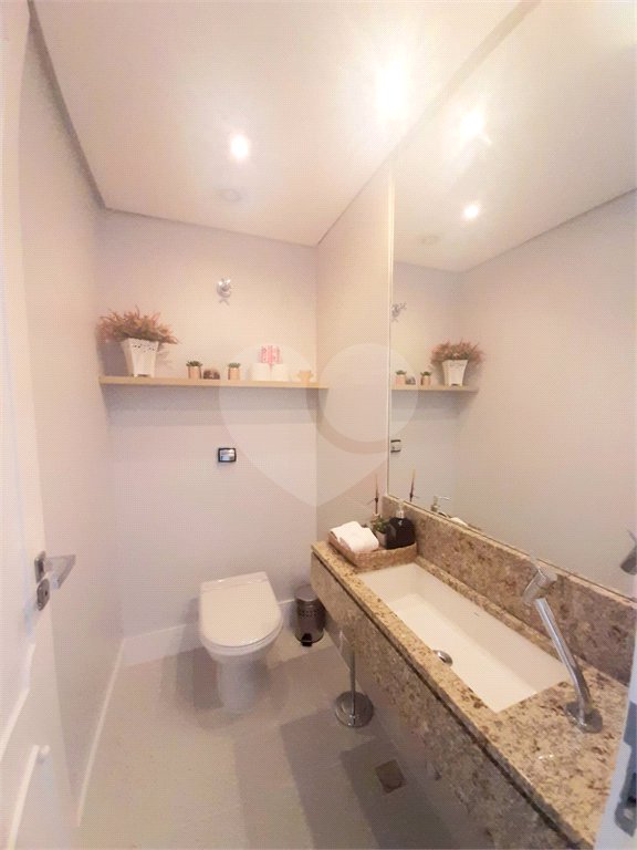 Apartamento à venda com 3 quartos em Moema, São Paulo, SP