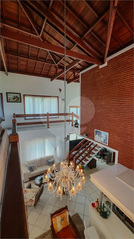 Casa à venda com 4 suítes no condomínio Monte Belo, Salto - SP