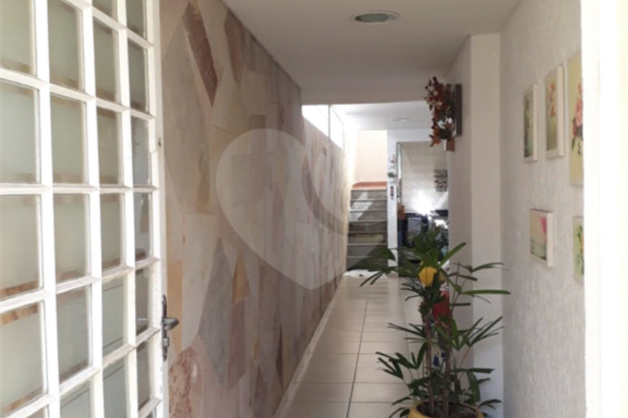 Sobrado à venda com 3 quartos, sendo 1 suíte, em Jardim Santa Mena, Guarulhos, SP