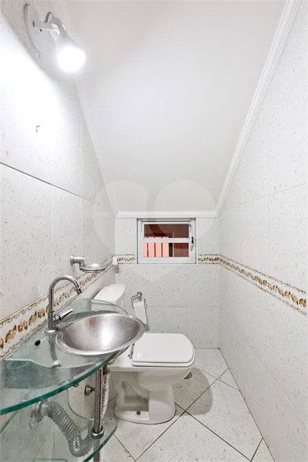 Sobrado à venda com 4 quartos, sendo 1 suíte, em Interlagos, São Paulo, SP