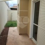 Casa à venda com 3 quartos, sendo 1 suíte,  no condomínio Vila Aracoara, Araraquara - SP