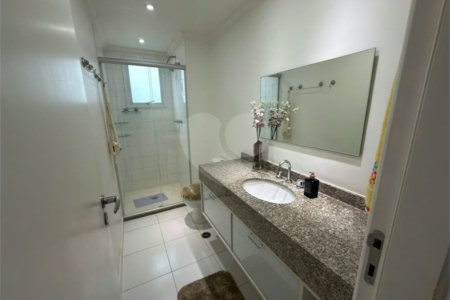 Apartamento à venda com 3 suítes em Jardim Marajoara, São Paulo, SP