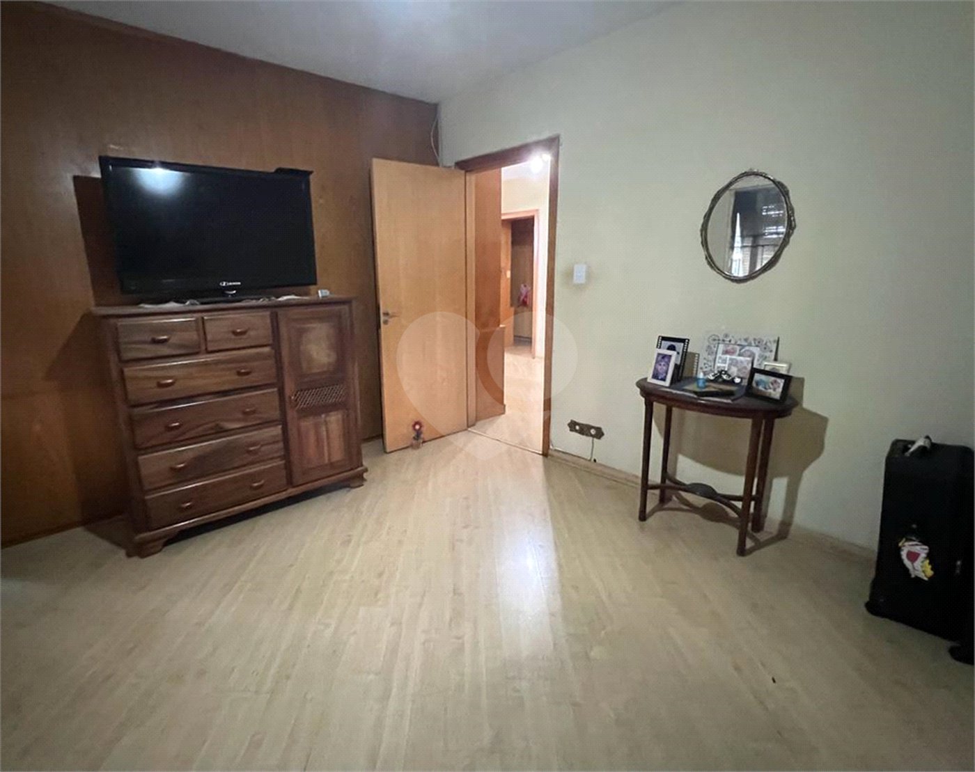 Casa à venda com 4 quartos, sendo 1 suíte, em Jardim das Vertentes, São Paulo, SP