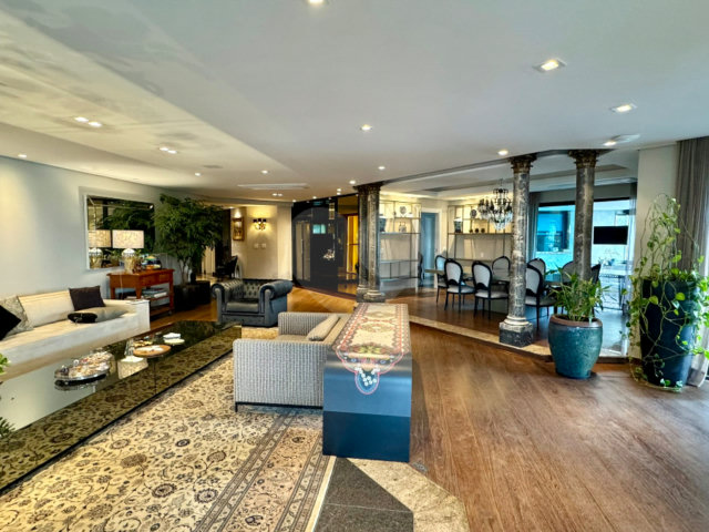 Apartamento à venda com 4 suítes em Moema, São Paulo, SP
