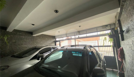 Sobrado à venda com 3 quartos em Jardim Imperador, Suzano, SP