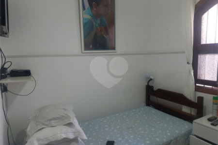 Casa Térrea à venda com 3 quartos, sendo 1 suíte,  em Cidade Dutra, São Paulo, SP