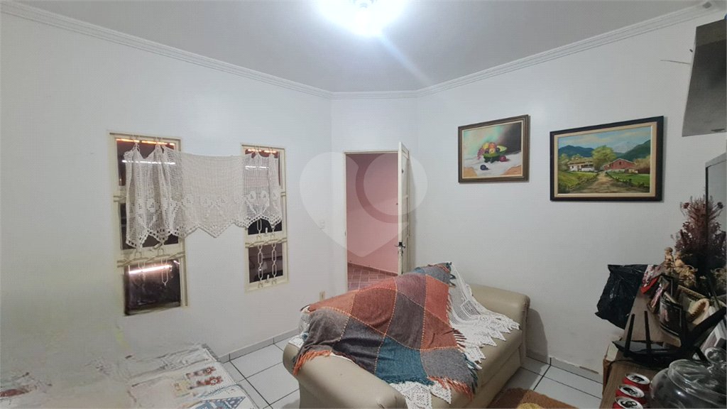 Casa à venda com 3 quartos, sendo 1 suíte, em Vila Carolina, Itapetininga, SP