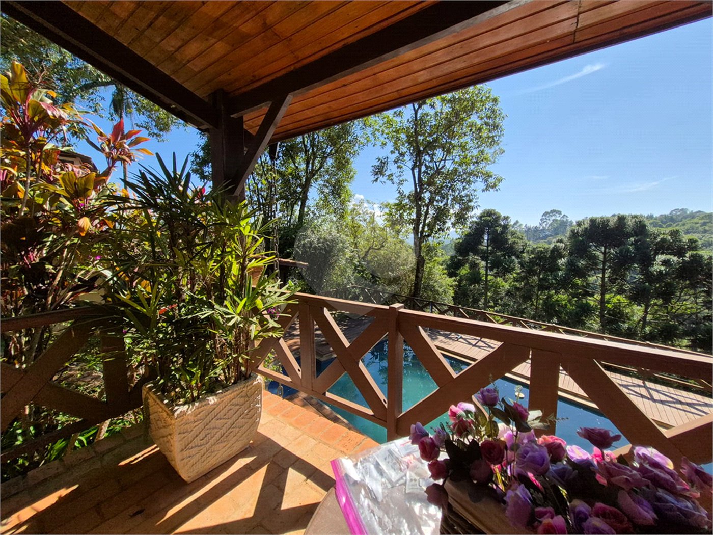 Casa à venda com 3 quartos, sendo 1 suíte, no condomínio Parque Petrópolis 4 Secção, Mairiporã - SP