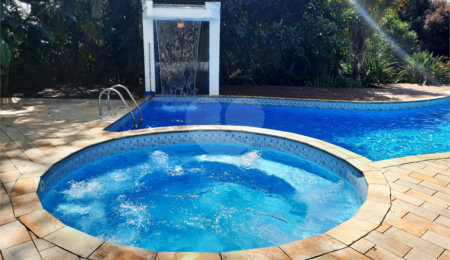 Casa à venda com 6 quartos, sendo 4 suítes,  no condomínio Campos de Mairiporã Gleba 1, Mairiporã - SP