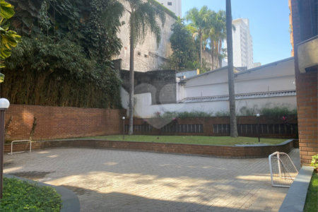 Apartamento à venda com 3 quartos, sendo 1 suíte, em Real Parque, São Paulo, SP