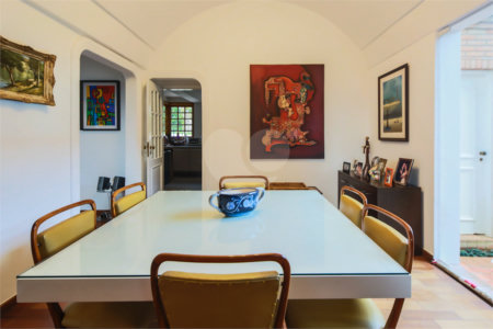 Casa à venda com 4 quartos, sendo 1 suíte,  em Interlagos, São Paulo, SP