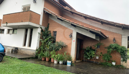 Sobrado à venda com 4 quartos, sendo 2 suítes,  em Tremembé, São Paulo, SP
