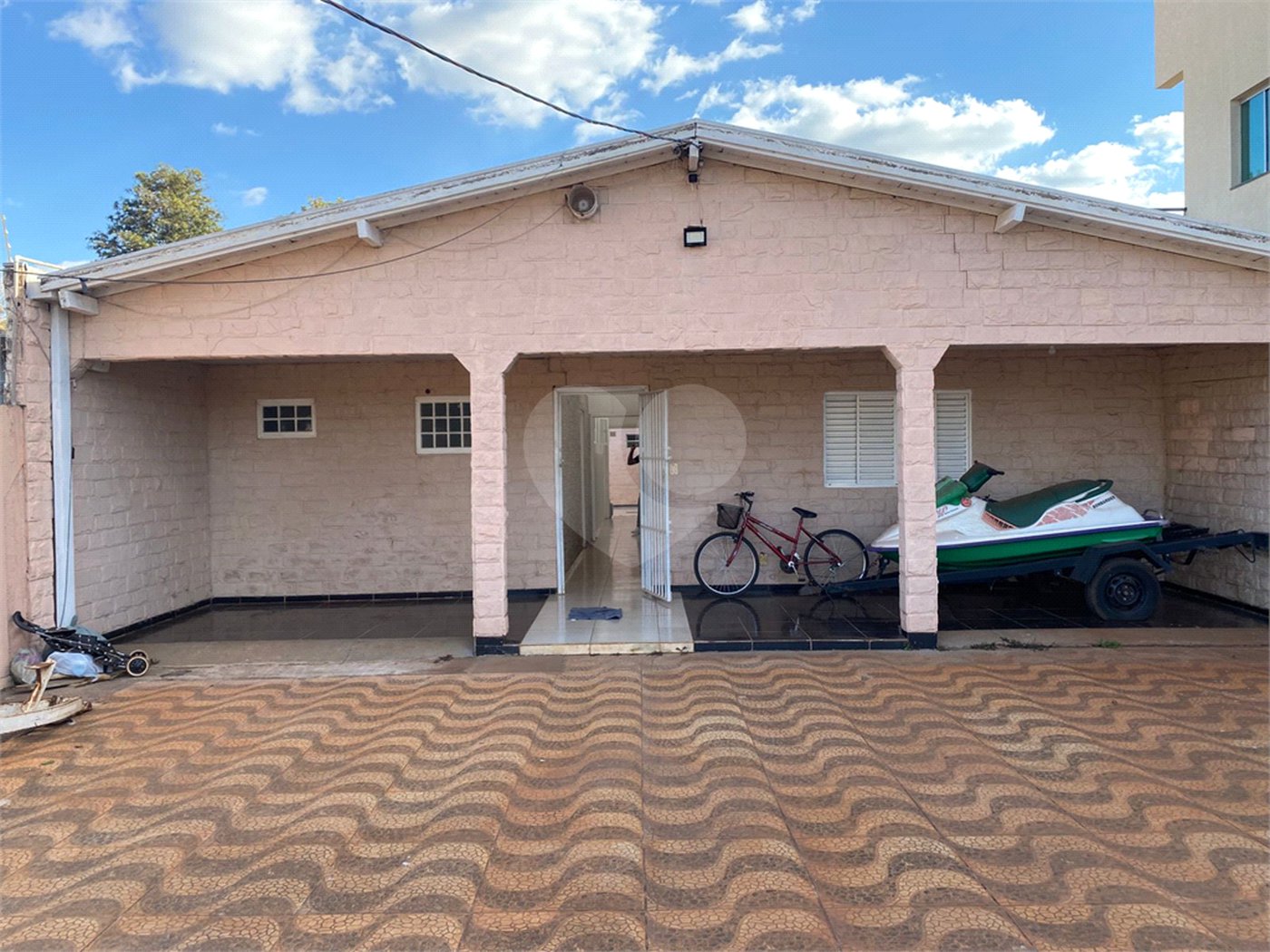 Casa à venda ou para alugar com 10 quartos no Centro, Ponta Porã, MS