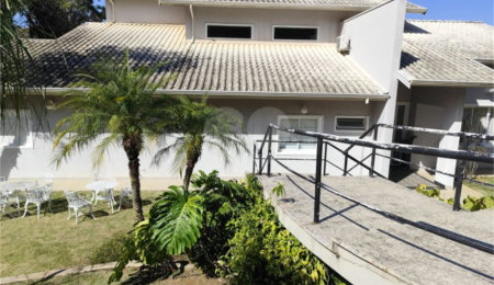 Casa à venda com 4 suítes em Marambaia, Vinhedo, SP