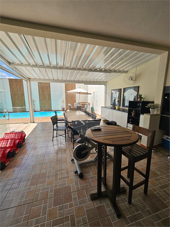 Casa à venda com 4 quartos, sendo 2 suítes,  no condomínio Jd Portugal, Sorocaba - SP