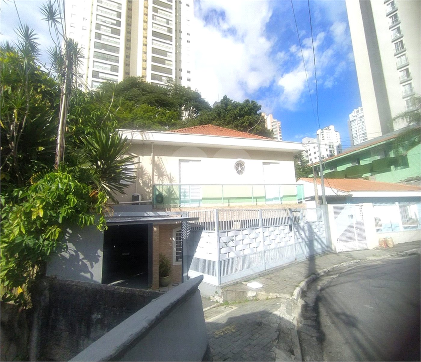 Casa à venda com 10 quartos, sendo 1 suíte, em Santa Teresinha, São Paulo, SP